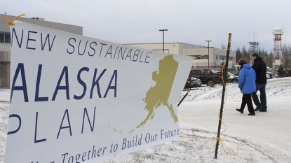 As oil prices stay low, Alaska governor proposes income tax