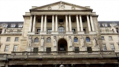 Bank of England votes 8-1 to hold rates at 0.5%