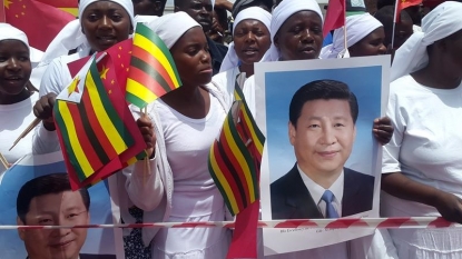 China’s Xi visits Zimbabwe’s Mugabe