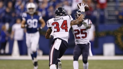 Colts’ playoff hopes take beating with 16-10 loss to Texans