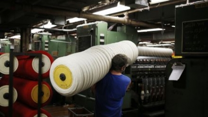 Disappointing US and China reverses gains in November Global manufacturing