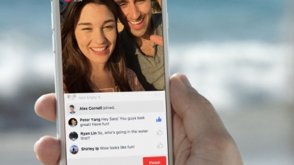 Facebook expands sharing options to include live video