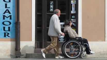 Helping others reduces stress