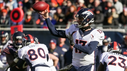 Manning throws for first time in 3 weeks