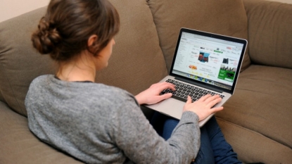 More people chose to shop online than in-store this Thanksgiving weekend