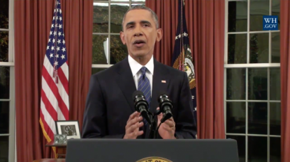 Obama resists panic-induced shift in anti-terror strategy