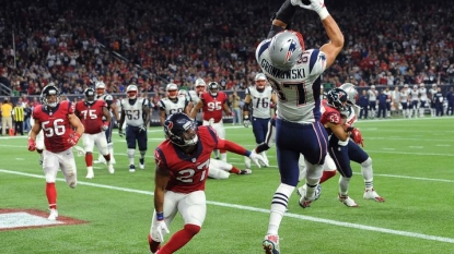 Patriots clinch playoff spot with 27-6 win over Texans