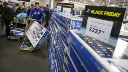 More shoppers go online for Black Friday bargains