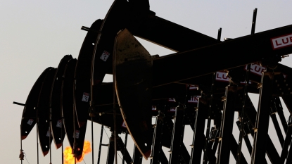 US Oil Falls Below $36 a Barrel