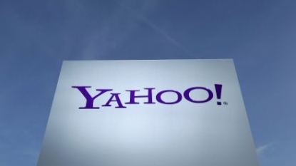 Yahoo Board Weighing Sale of Its Internet Business