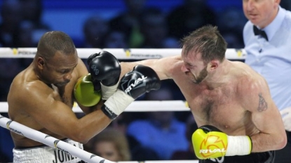 Roy Jones Jr. Suffers Devastating KO By Enzo Maccarinell