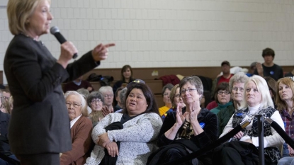 Clinton’s loyal women backers wary of a 2008 Iowa repeat