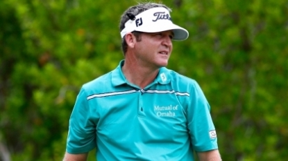 Scott, Garcia tied at Honda Classic after wild day