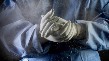 FDA moves to ban most powdered surgical gloves