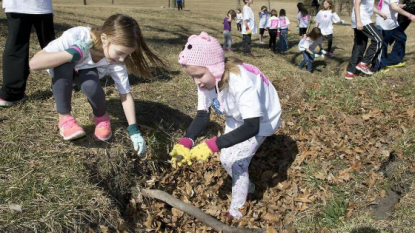 Make-a-Wish helps cancer patient clean up Missouri park