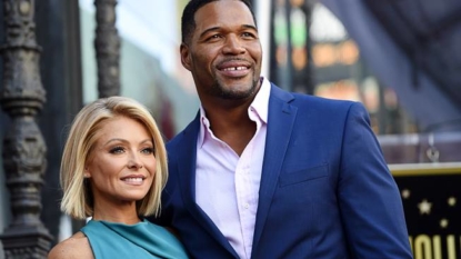 Michael Strahan Exits Live; Just How Awkward Did It Get?