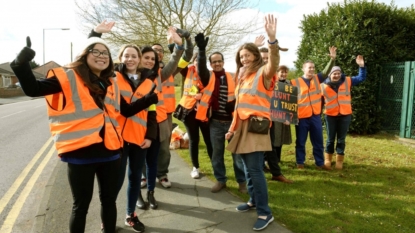 NHS doctors protest in United Kingdom against new contract rules