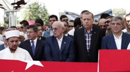 Almost 1400 Turkish military personnel expelled for suspected links to Gulen