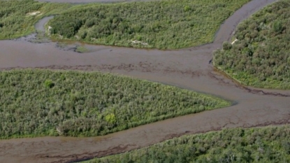 Canadian city gets backup water supply ready after oil spill