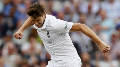 After Woakes wrecks Pakistan, England opt against follow-on