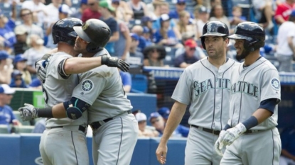 Cruz hits grand slam, three-run homer as Mariners topple Blue Jays