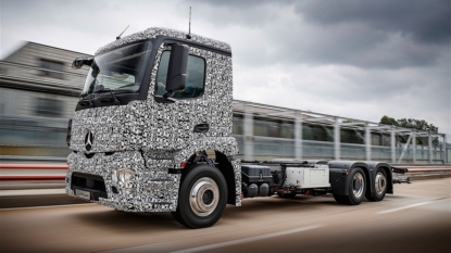 Mercedes-Benz Unveils Full Electric Transport Truck