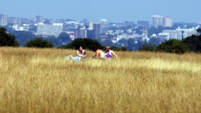 Hot weather: United Kingdom set for highest temperatures of year