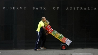 Aust shares dip ahead of RBA rate decision