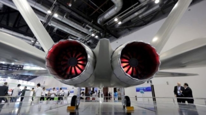 China unveils aircraft engine-maker