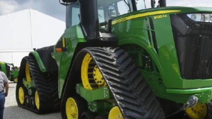 Deere & Co’s Q3 Earnings Beat Estimates Despite “Global Farm Recession”