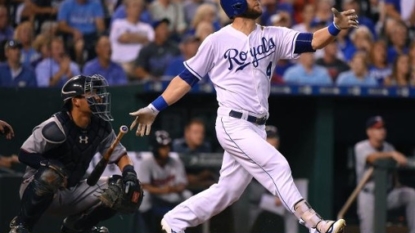 Hosmer’s Single in 11th Lifts Royals Past Twins, 5-4