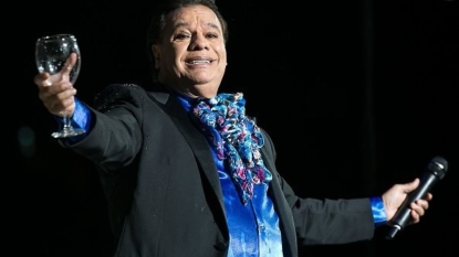 Mexicans say ‘adios’ to beloved singer Juan Gabriel