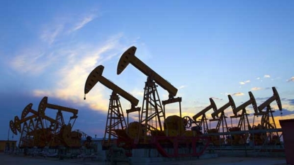 Oil Prices Edge Lower in European Trade