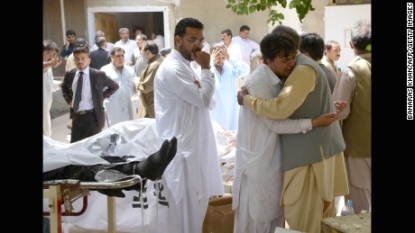 Pakistan lawyers protest as city mourns bomb victims