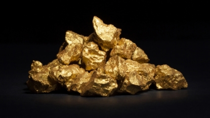 Prospector strikes gold with 9-pound nugget