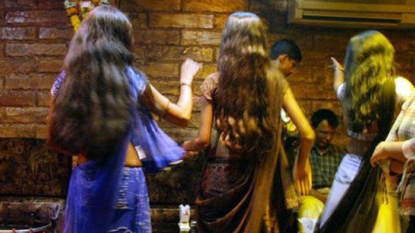 Showering cash on girls in dance bars a punishable offence