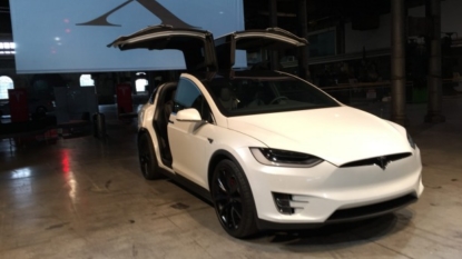 New battery pack no gamechanger for Tesla: Kelley Blue Book