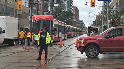 TTC investigating after new streetcar derails in downtown Toronto