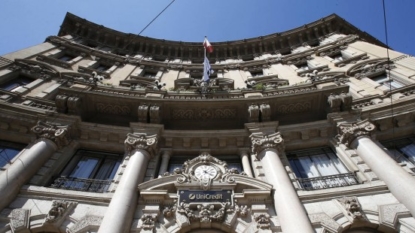 Troubled Italian bank UniCredit exceeds profit forecasts