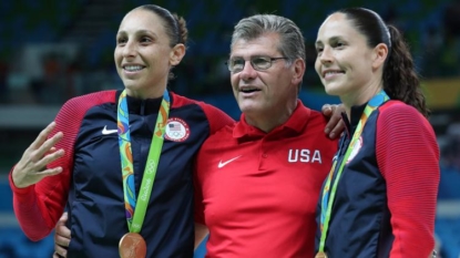 US Women Win Sixth Straight Basketball Gold