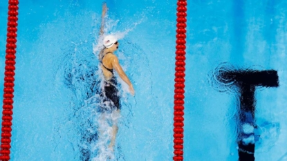 USA’s Katie Ledecky does it again, winning gold in 200 freestyle