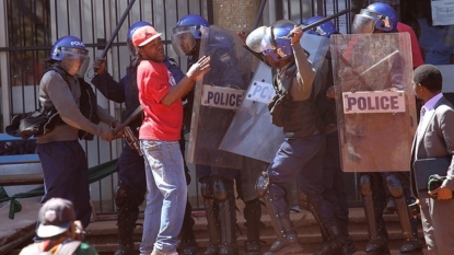 Zimbabwe judge OKs protest by opposition parties