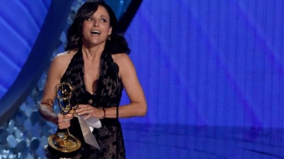 Julia Louis-Dreyfus Tearfully Dedicates Emmy To Her Father After His Death