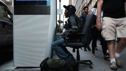 After “lewd acts”, NYC’s free Internet kiosks disable Web browsing