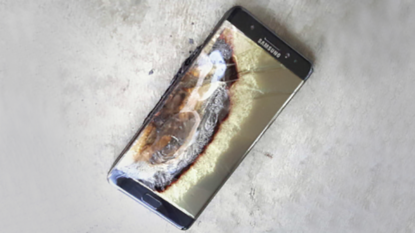 Air travellers told not to use Samsung Note 7 on airplanes