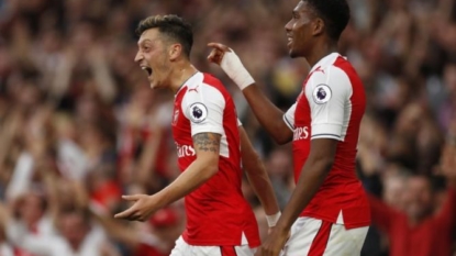 Arsenal beat Chelsea 3-0 after first half blitz