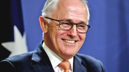 Prime Minister Malcolm Turnbull presents plebiscite legislation into parliament