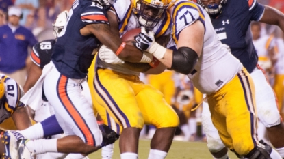 Ball girl at LSU-Auburn gets hit in face with kickoff