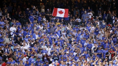 Blue Jays blow out Mariners, Happ wins 20th