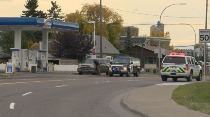 Calgary police officer in stable condition after mall attack